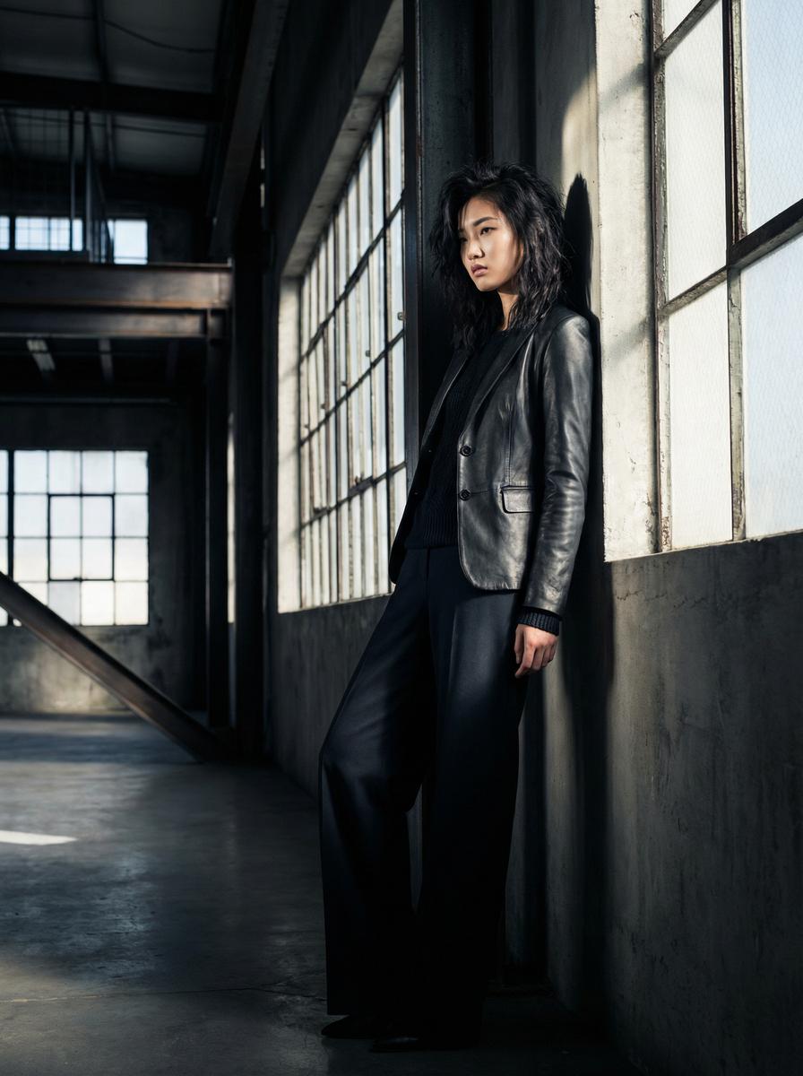 91传媒-工业风格写真传媒